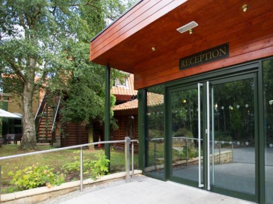 Фото Chevin Country Park Hotel & SPA