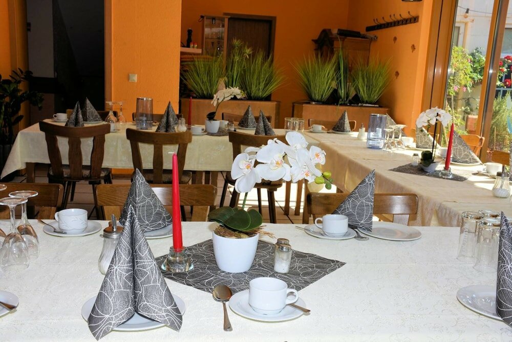 Фото Hotel Restaurant Alt Wehlheiden