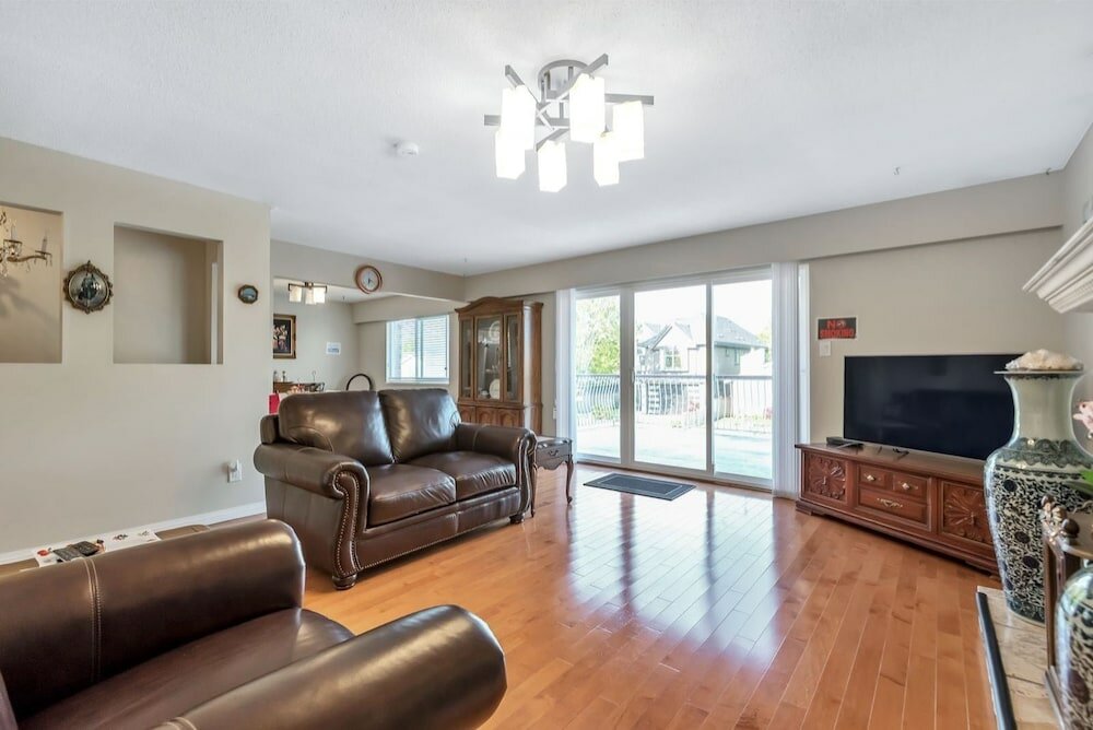 Фото Orchid House