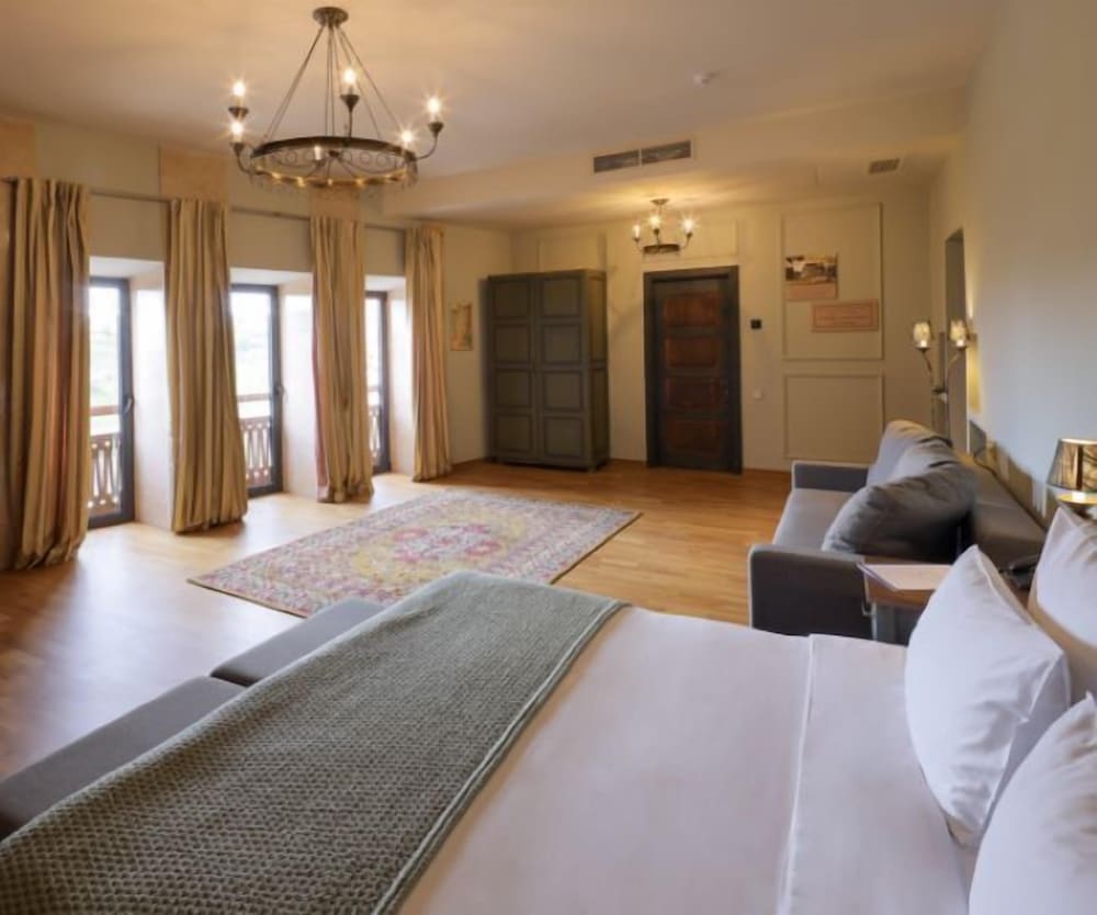 Фото Apricot Hotel Yerevan