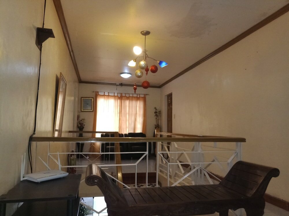 Фото La Gracia Apartelle Tagaytay