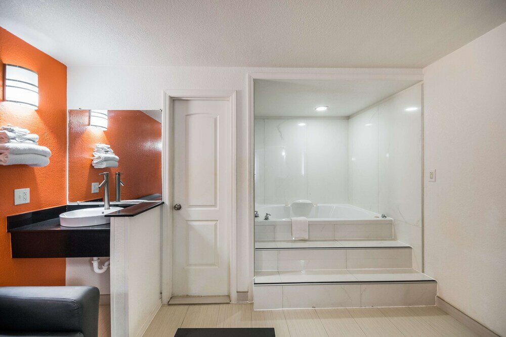 Фото Motel 6 Houston, Tx - Brookhollow