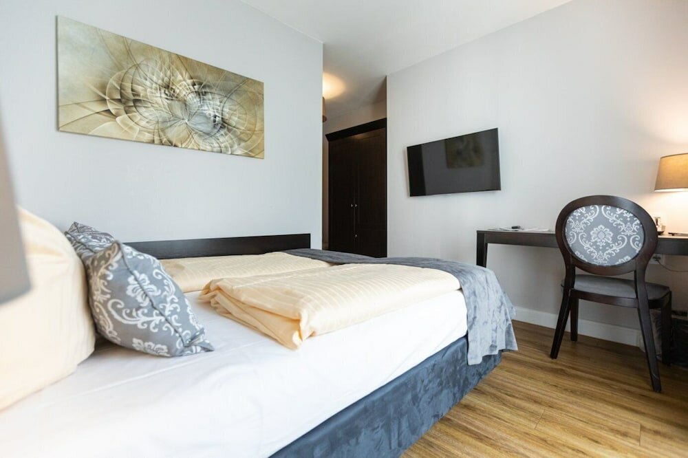 Фото Hotel Rheinischer Hof