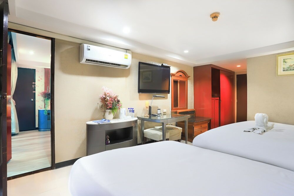 Фото Diamond City Hotel