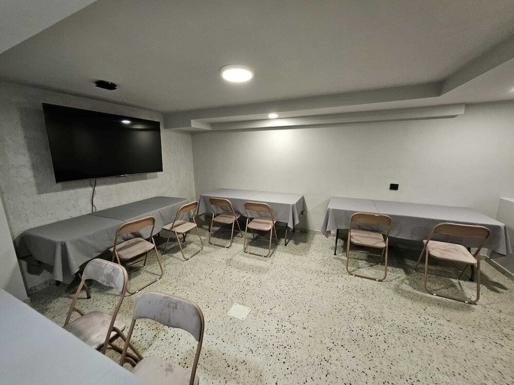 Фото Hotel Amfiteatar