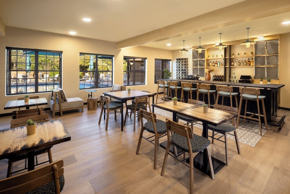 Фото Sedona Real Inn & Suites