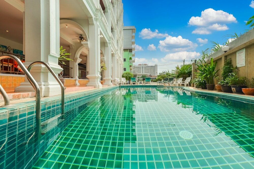 Фото отеля 1