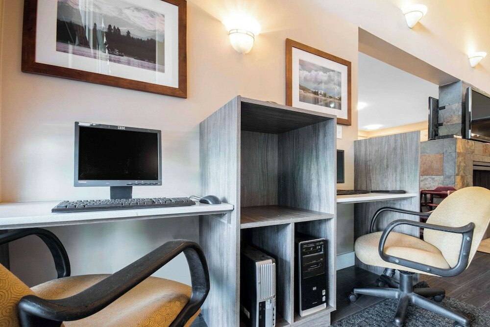 Фото Comfort Inn & Suites