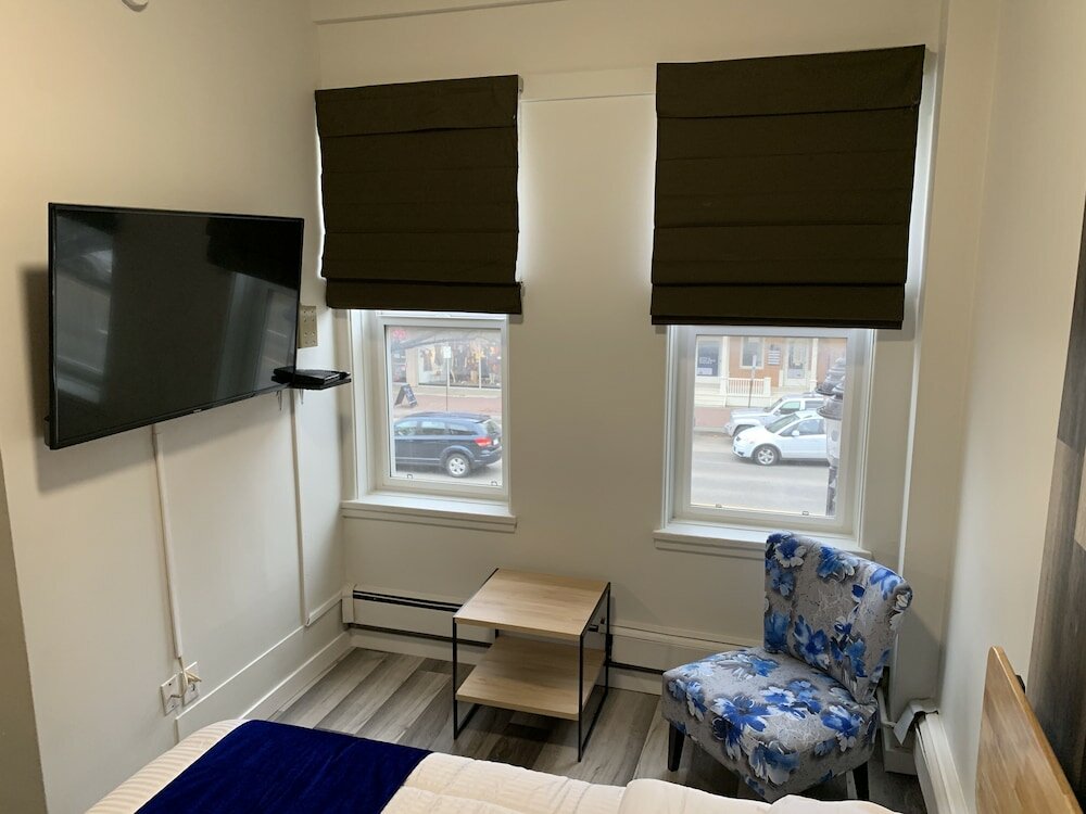 Фото Commercial Hotel