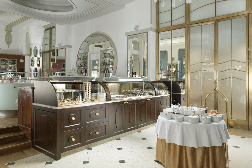 Фото Hotel Paris Prague