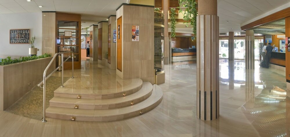 Фото Hotel GHT Aquarium & SPA