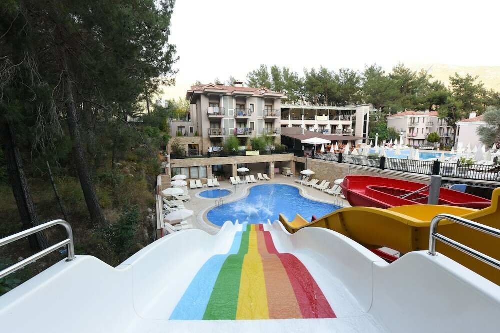 Фото Hotel Pine Valley