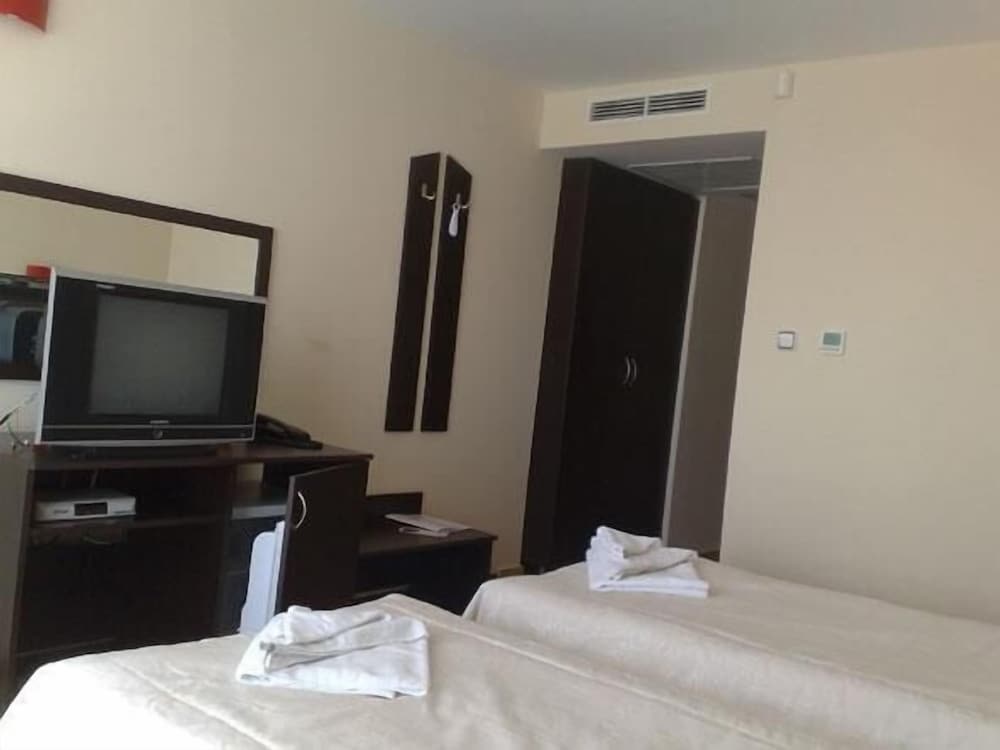 Фото Отель Tropics