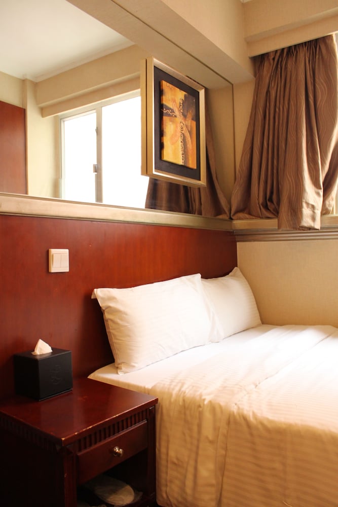 Фото Oriental Lander Hotel