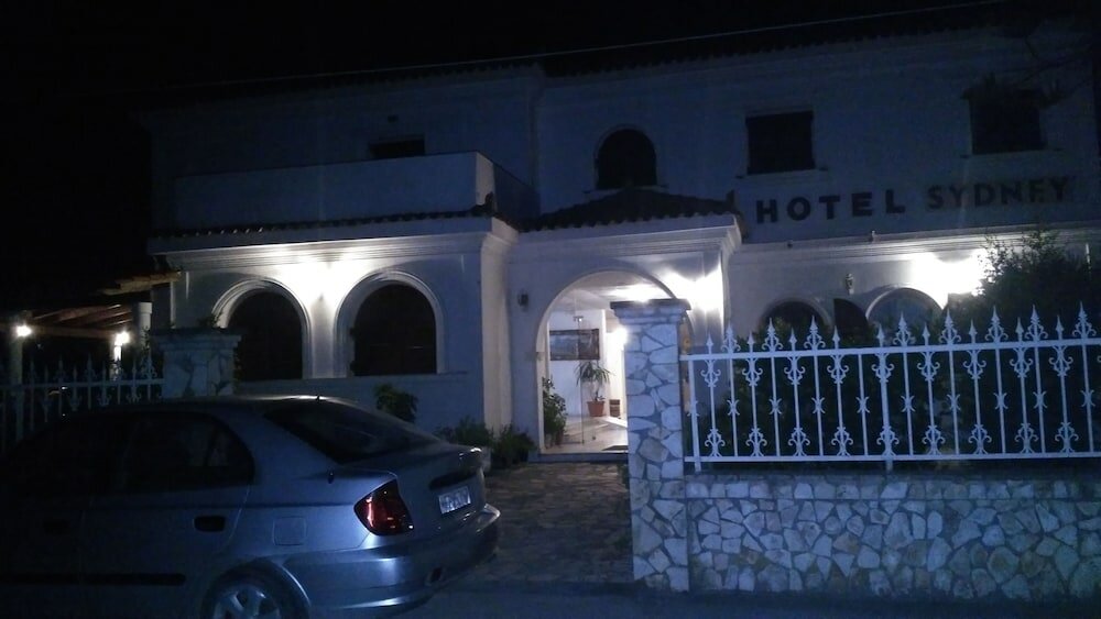 Фото отеля 3