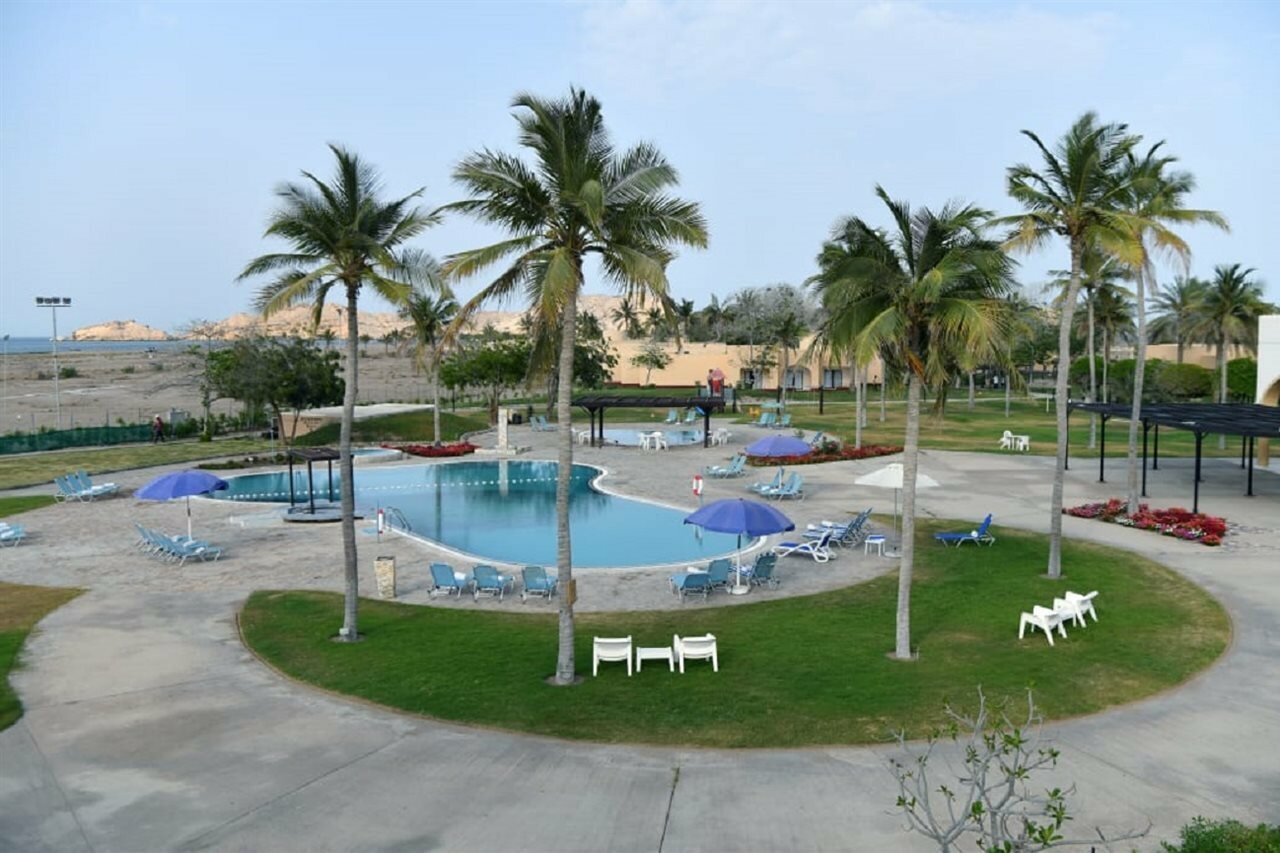 Фото Capital O133 Al Sawadi Beach Resort & SPA