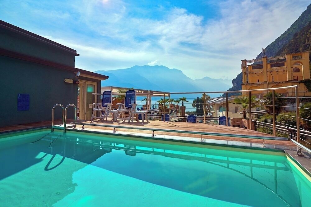 Фото Hotel Europa Sky Pool & Panorama