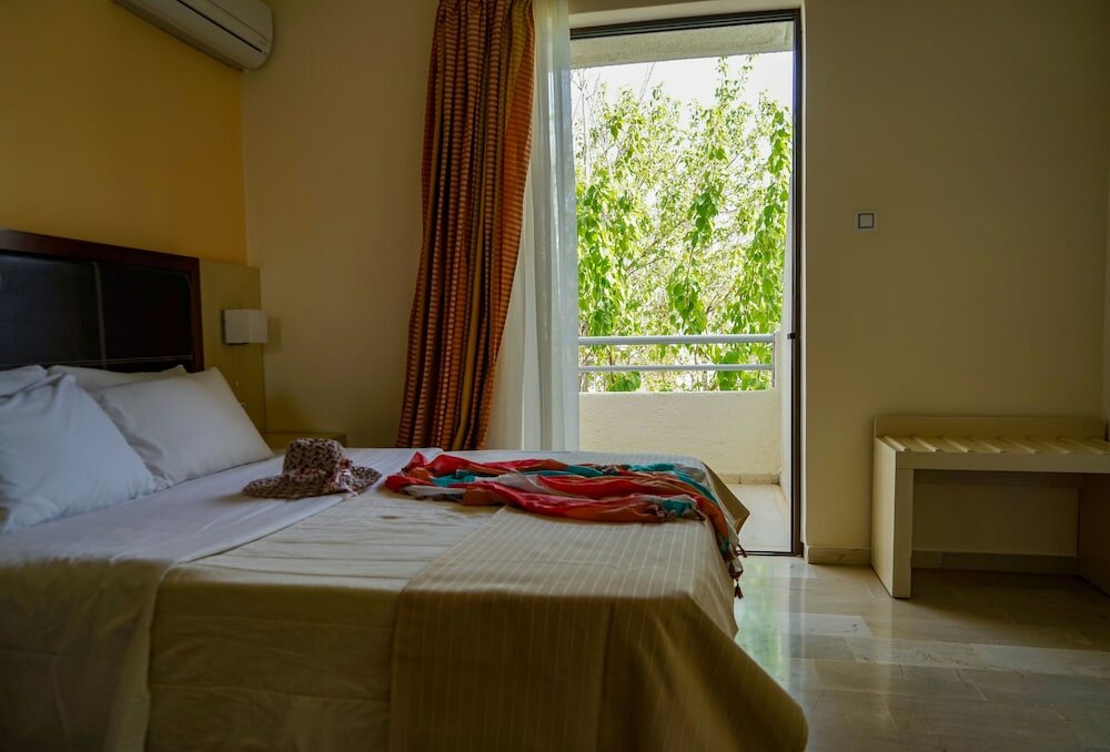 Фото Kokoni Beach Hotel