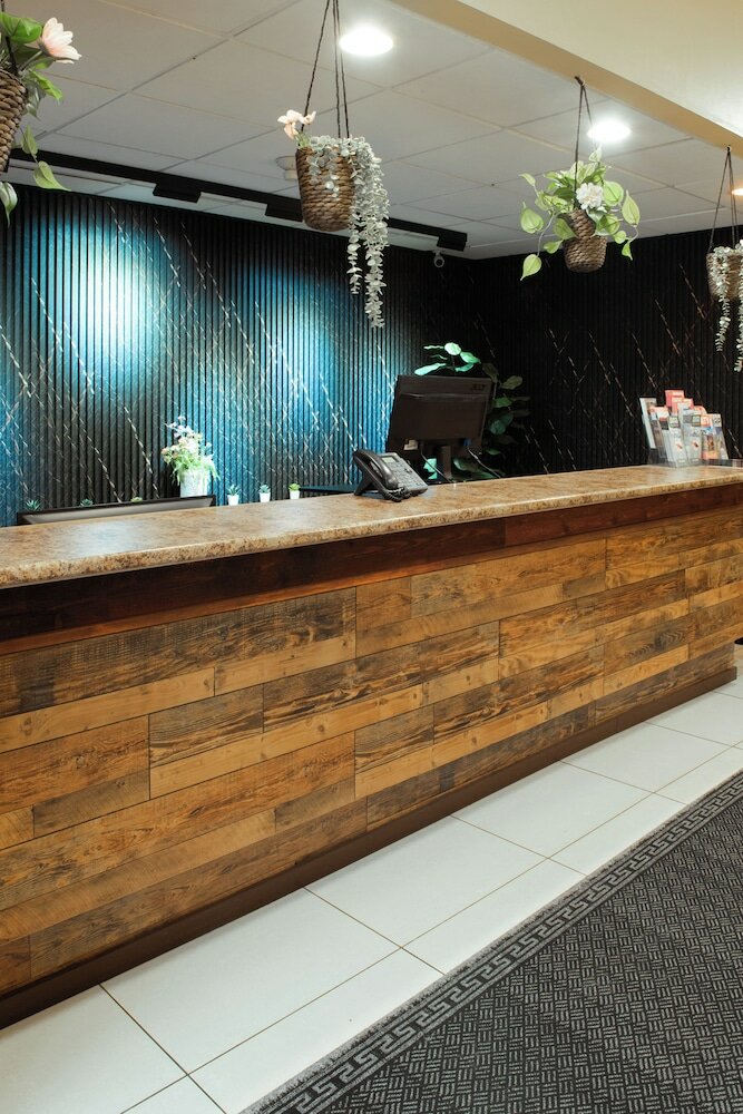 Фото Pemberton Hotel