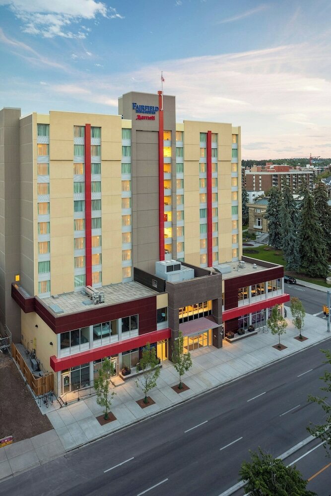 Фото Fairfield Inn & Suites by Marriott Calgary Downtown