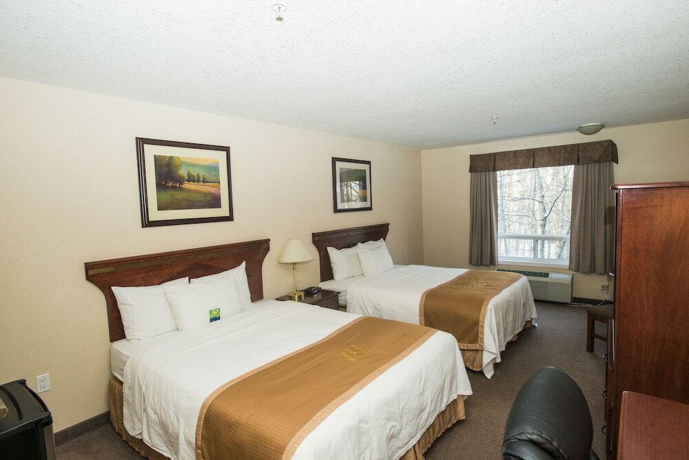 Фото Lakeview Inns & Suites - Chetwynd
