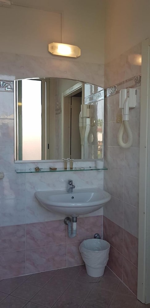 Фото Hotel Britannia