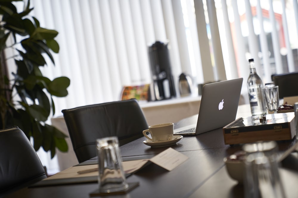 Фото Antoinette Hotel Wimbledon