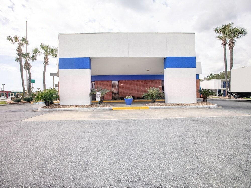 Фото Oyo Hotel Lake Park/Valdosta I-75