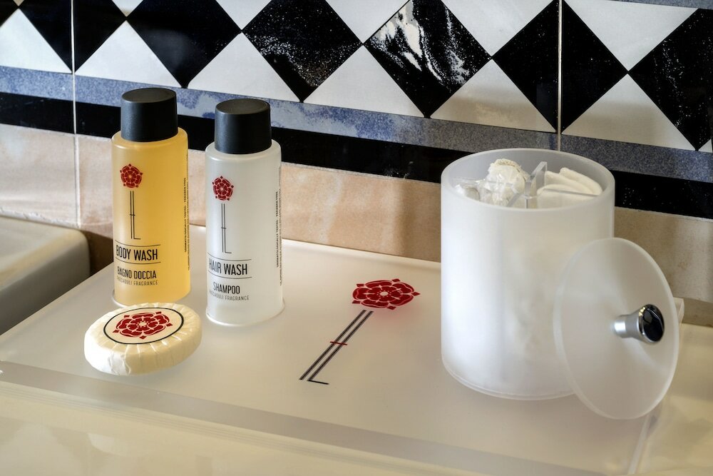 Фото Lancaster Hotel