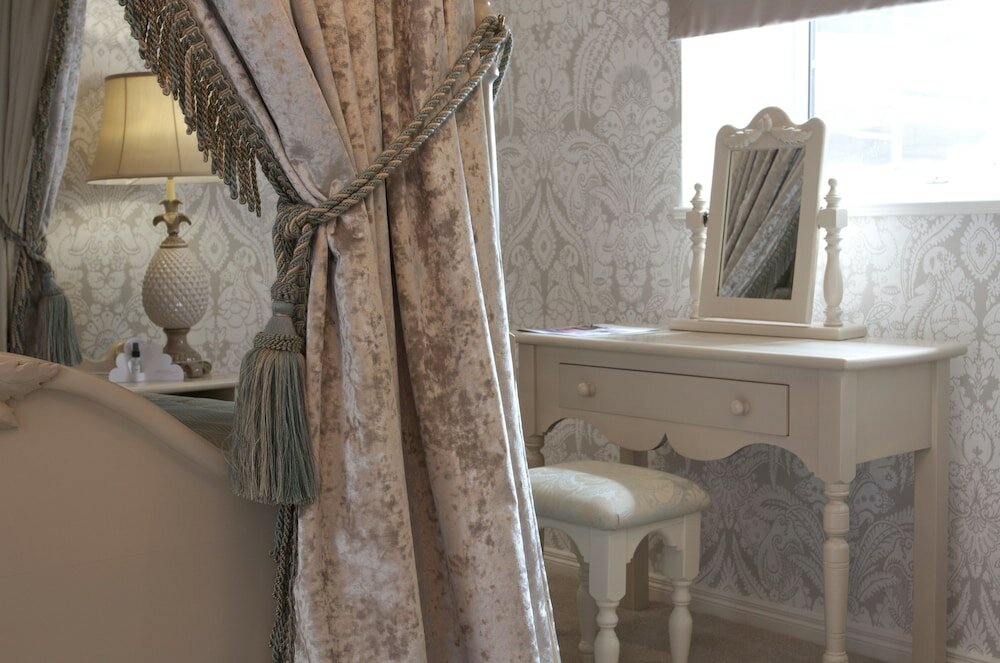 Фото St James Hotel, Bw Premier Collection