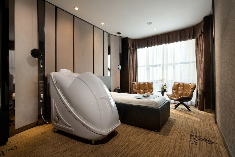 Фото DeRUCCI Hotel