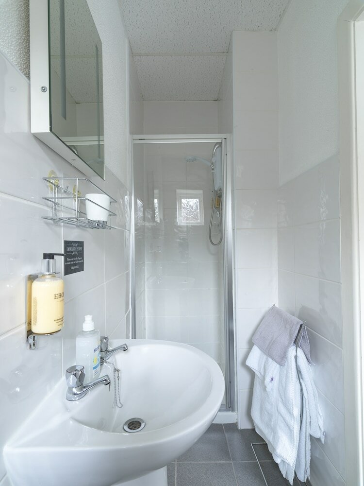 Фото Howarth House Apartments