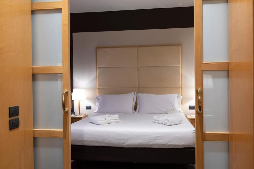 Фото City Life Hotel Poliziano, by R Collection Hotels