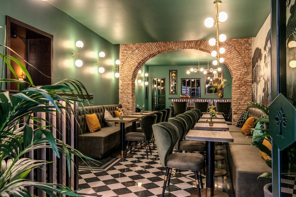 Фото Tree Charme Parliament Boutique Hotel