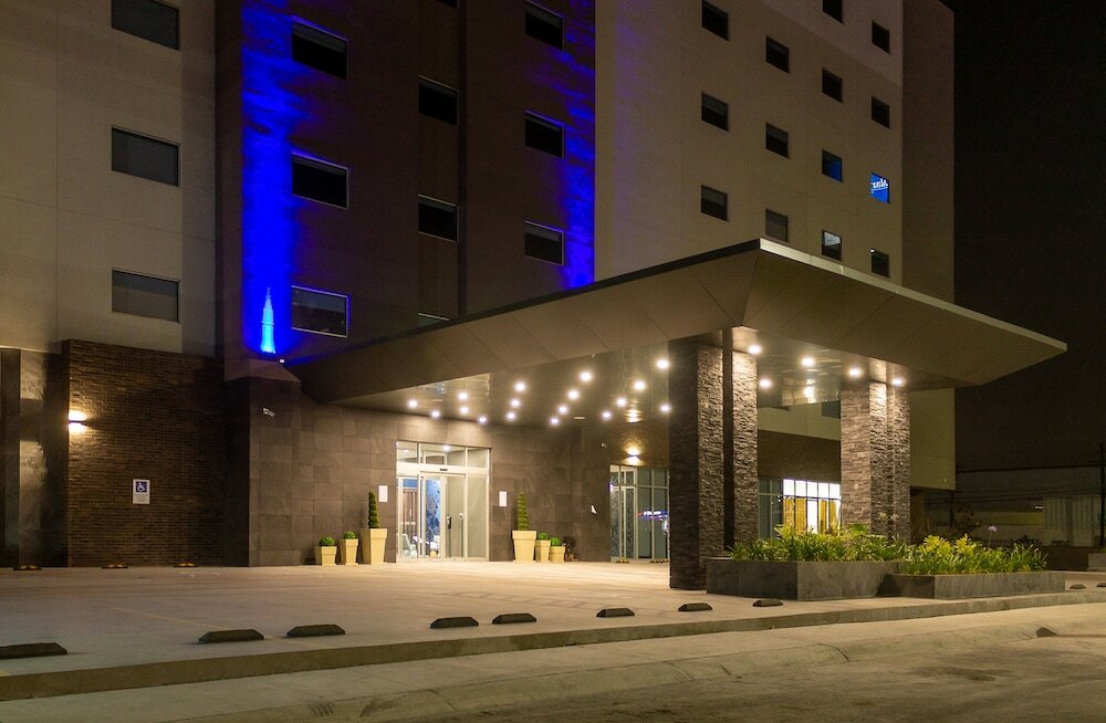 Фото Holiday Inn Express & Suites Tijuana Otay, an Ihg Hotel