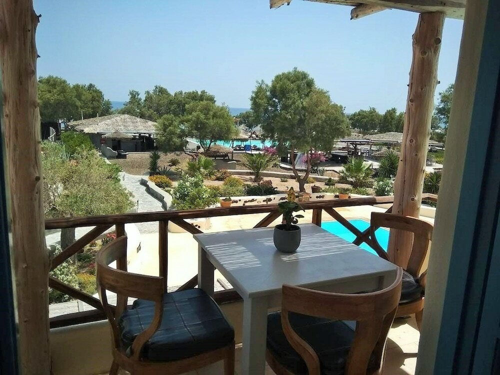 Фото Black Rose Suites