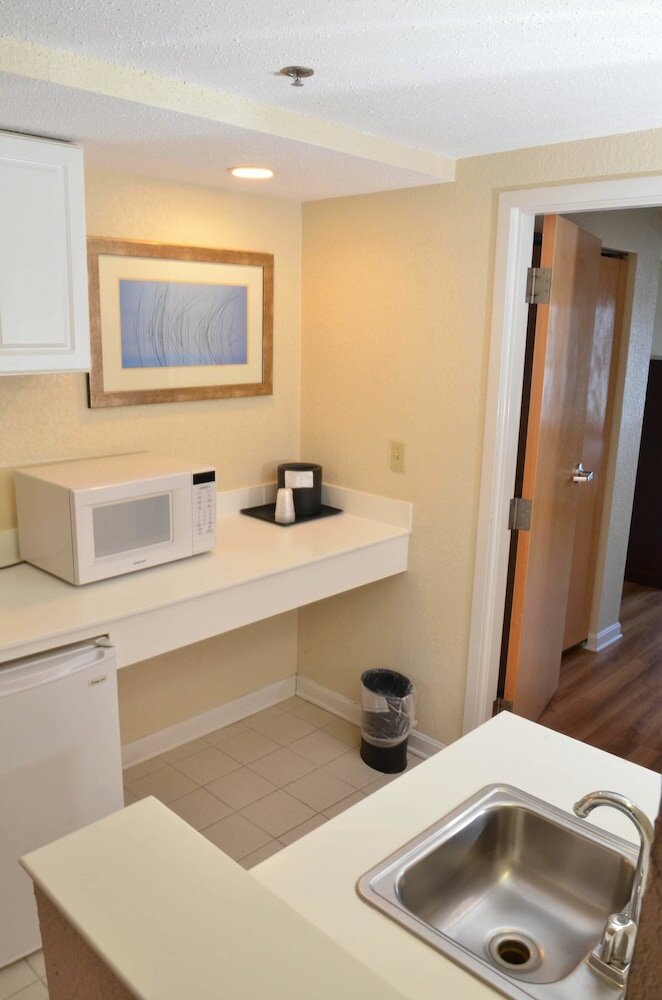 Фото Atlantic Beach Hotel Newport