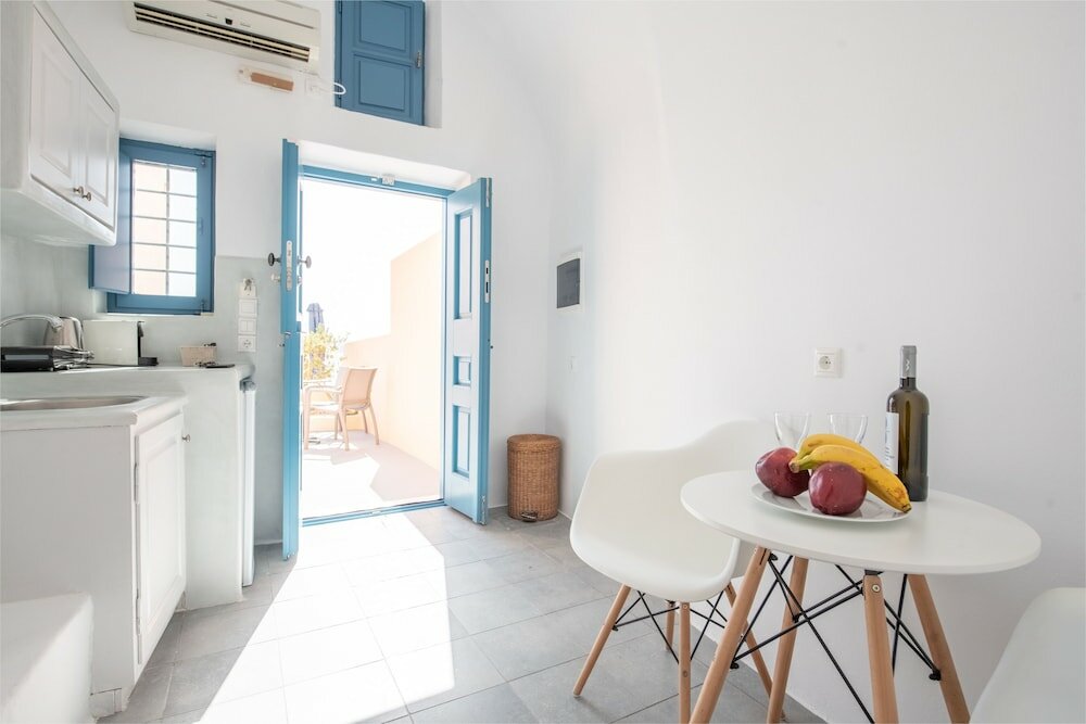 Фото Horizon Aeifos Suites