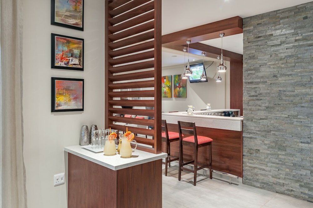 Фото Hotel Savoy and Conference Centre