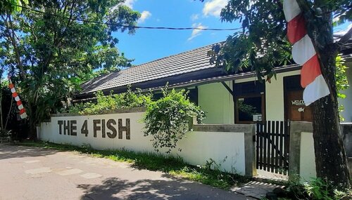 Гостиница Guesthouse The 4 Fish в Манадо