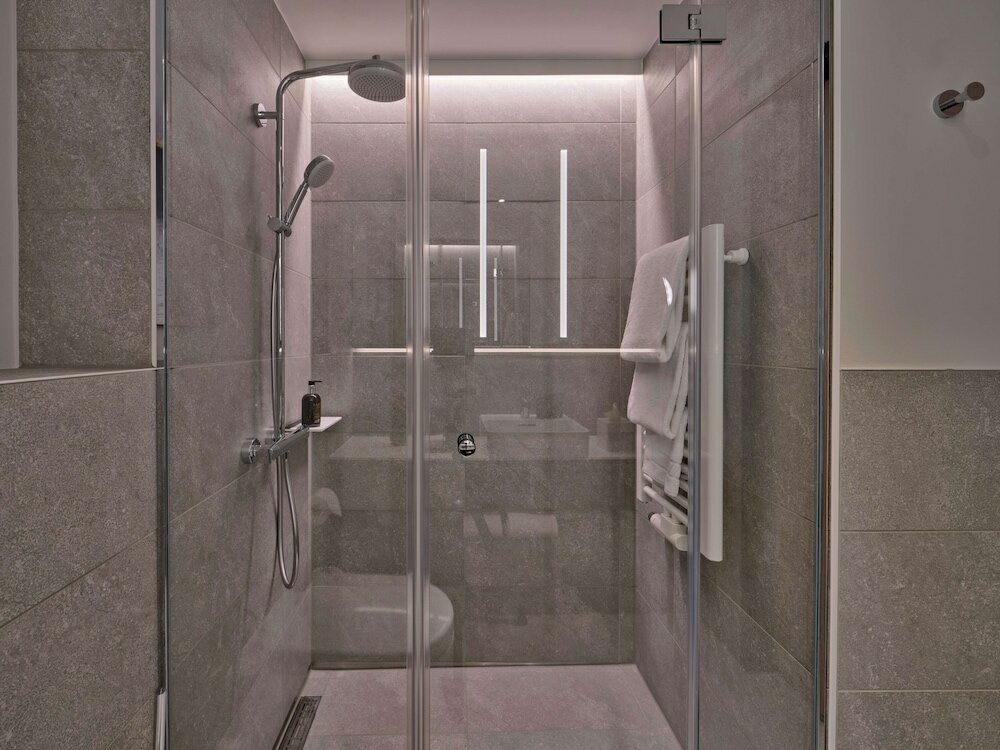 Фото Adina Apartment Hotel Wiesbaden