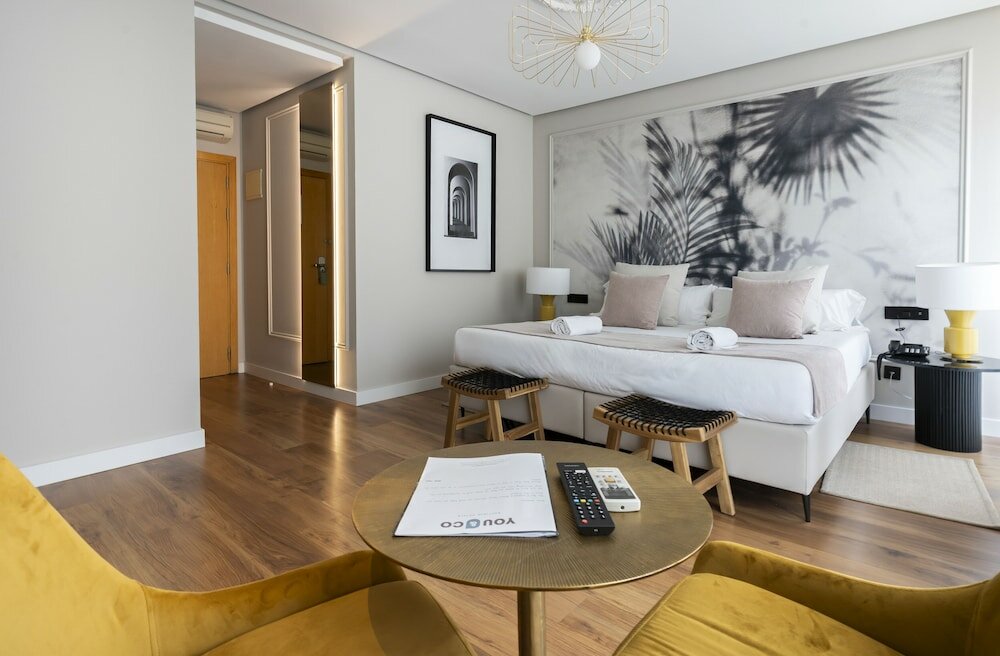 Фото You & Co. J. Botánico Boutique