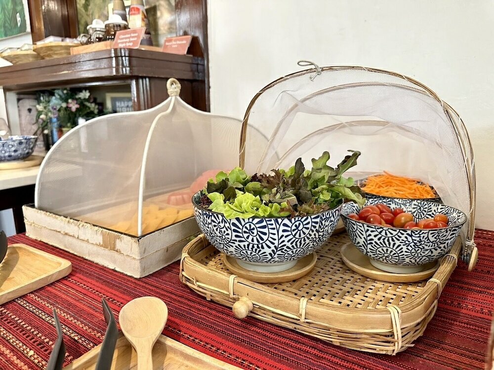 Фото DinsoMon Hotel