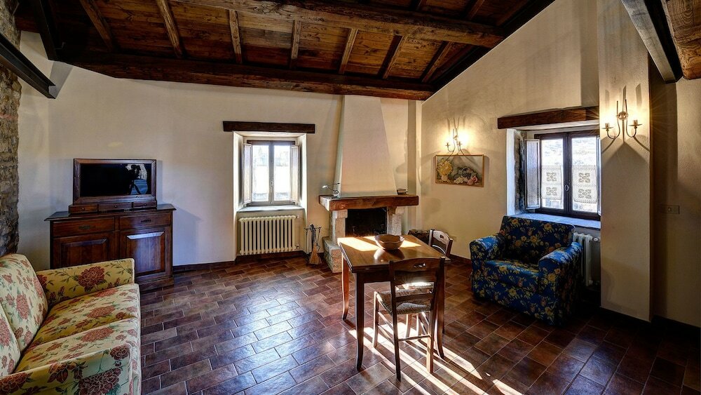 Фото Borgotufi Albergo Diffuso