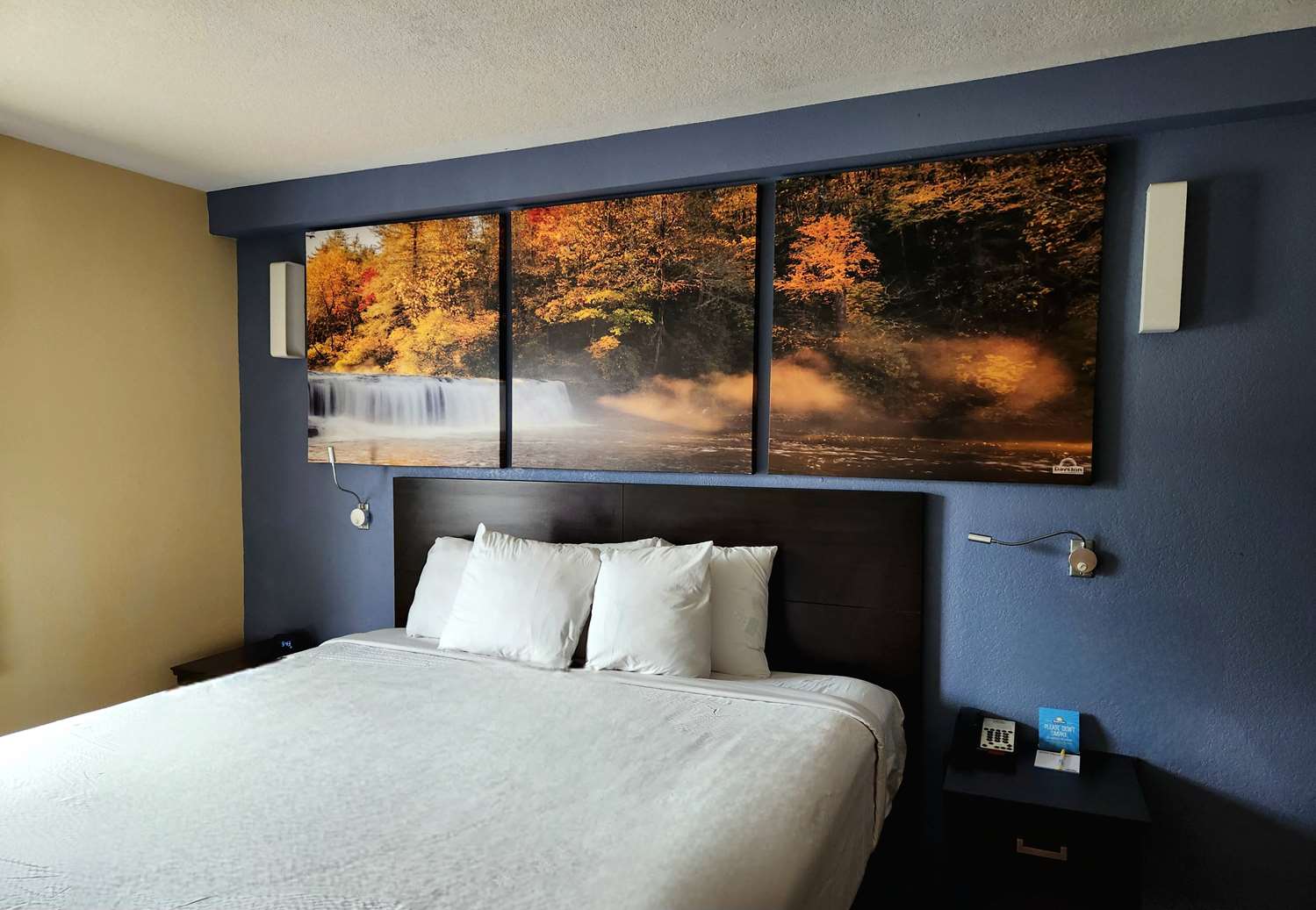 Фото Days Inn by Wyndham New Orleans Pontchartrain