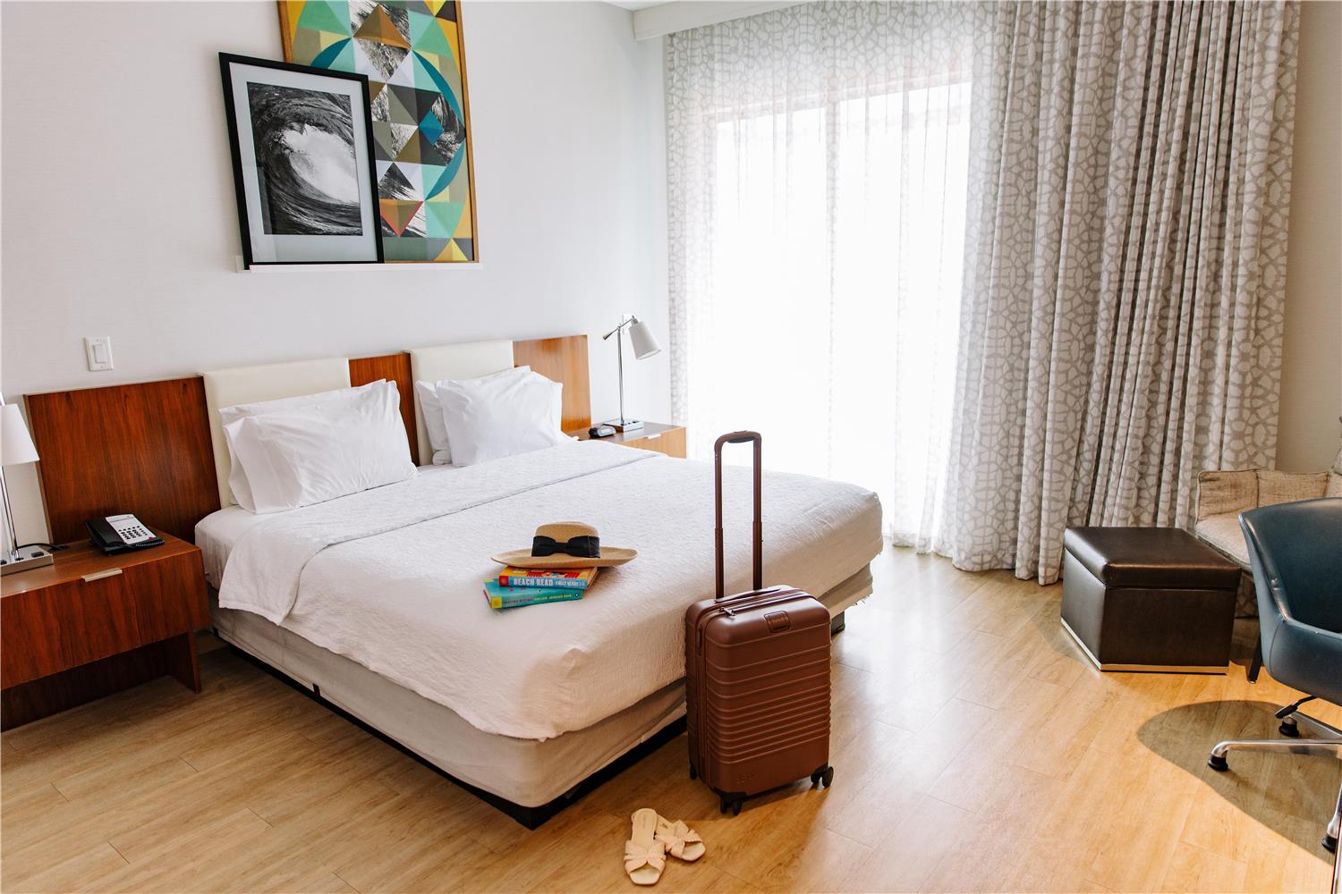 Фото Hampton Inn & Suites Santa Monica