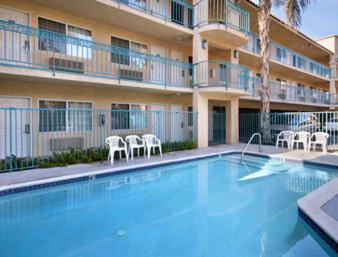 Фото Days Inn by Wyndham Riverside Tyler Mall