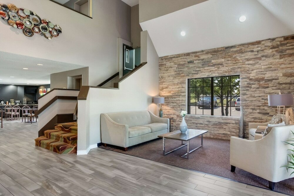 Фото Quality Inn Lees Summit - Kansas City