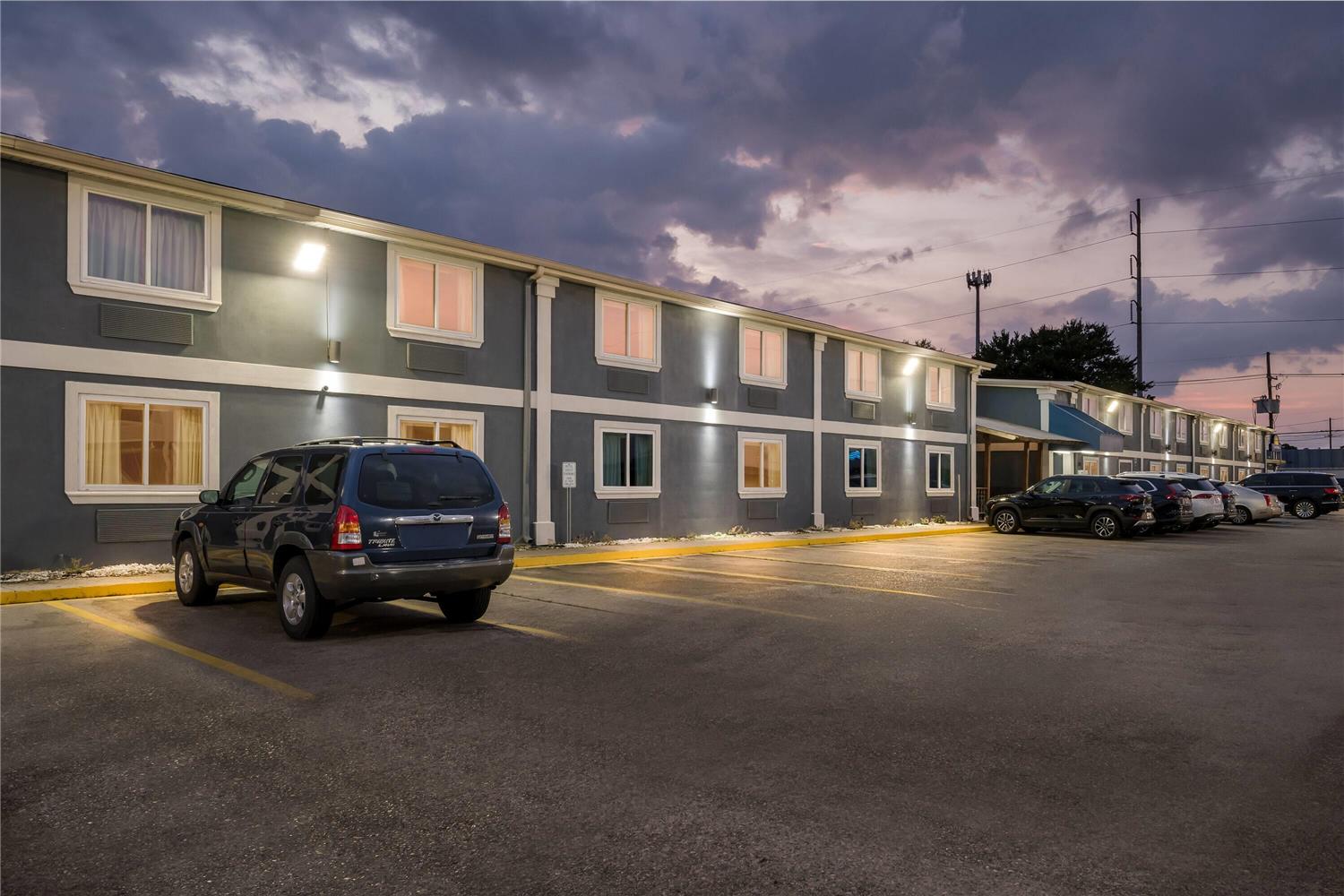 Фото Days Inn by Wyndham New Orleans Pontchartrain