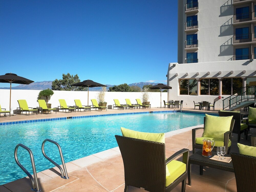 Фото Sheraton Albuquerque Airport Hotel